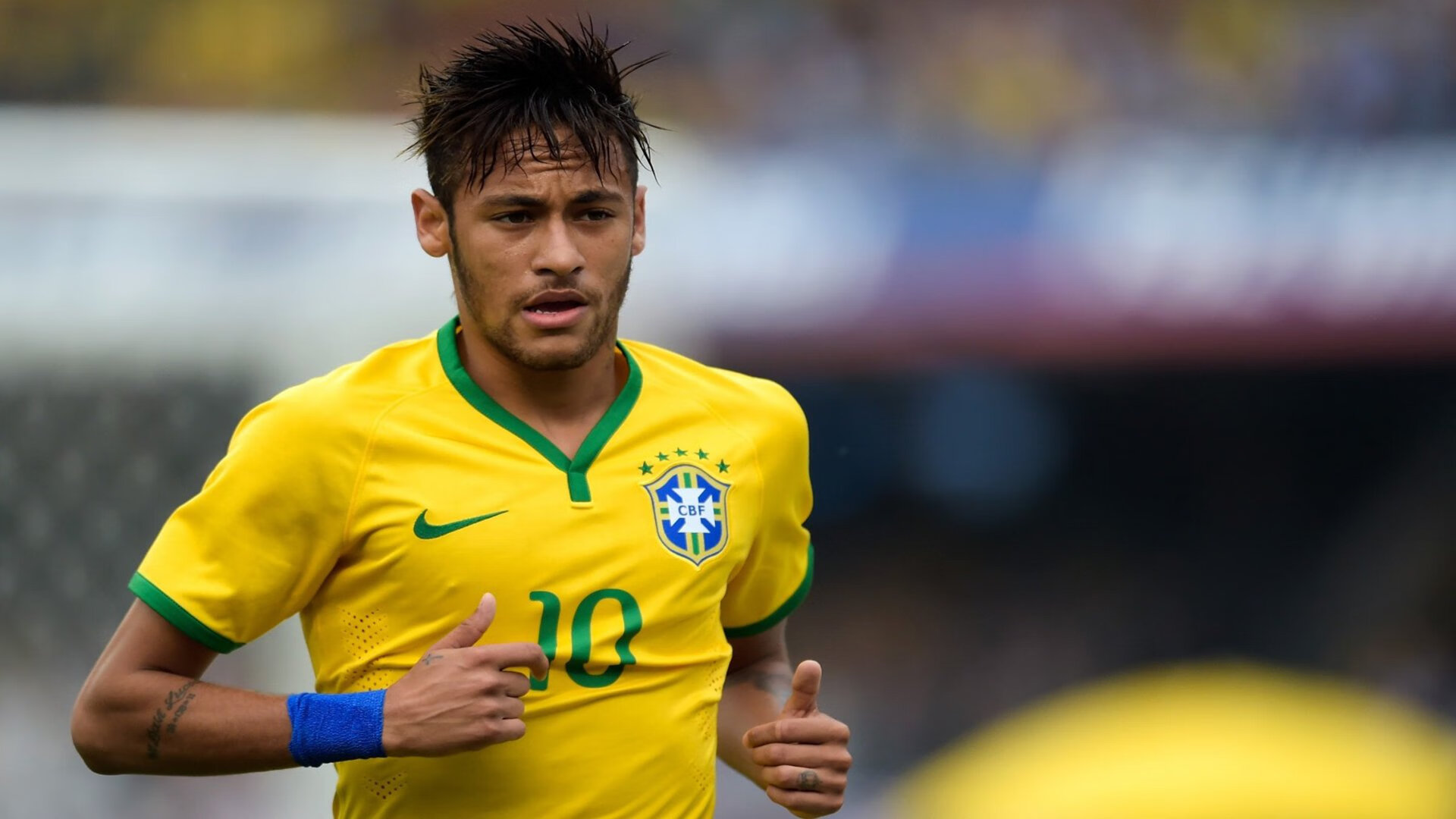 尼尔·巴特尔与队友默契配合，共同筑起袋鼠队坚实防线，尼尔巴特莱特