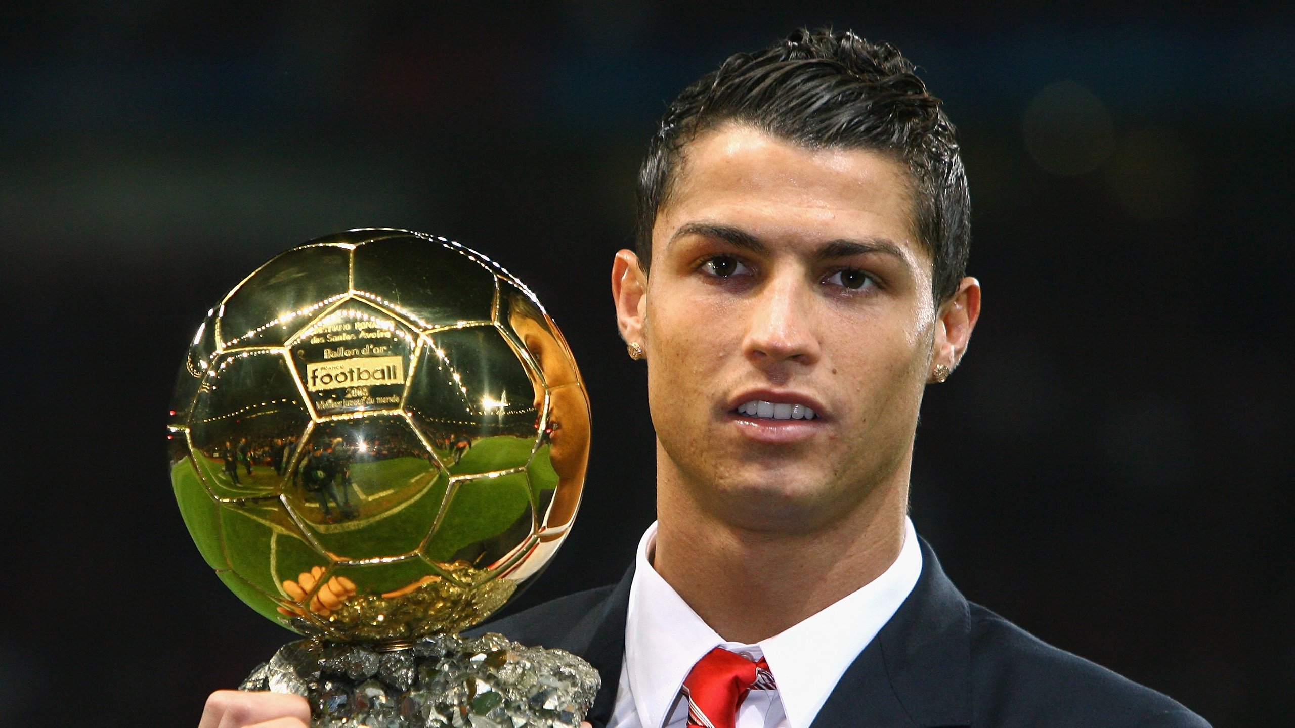 萨默·麦金托什冲线瞬间引爆全场，麦金托什海报